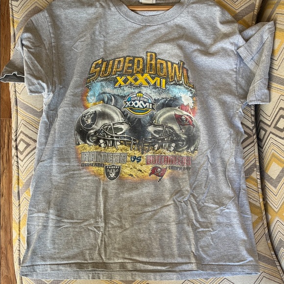 Super Bowl XXXVII 2003 Graphic T-Shirt - Picture 6 of 11